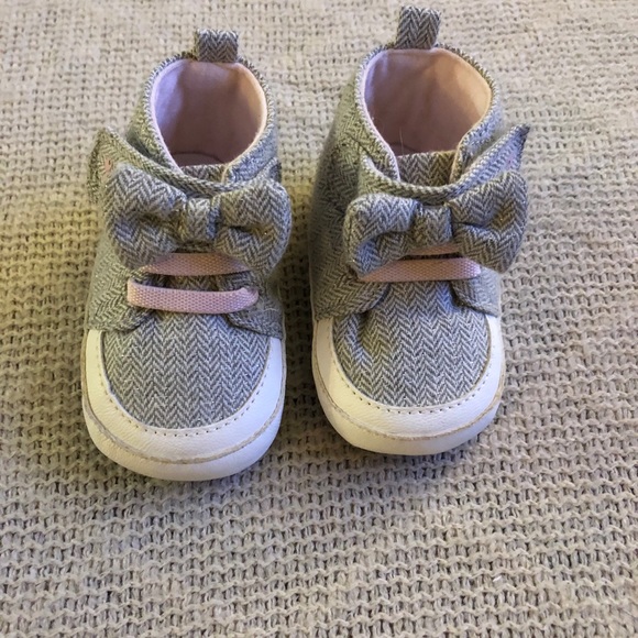 Silver high top baby shoes - Picture 1 of 3